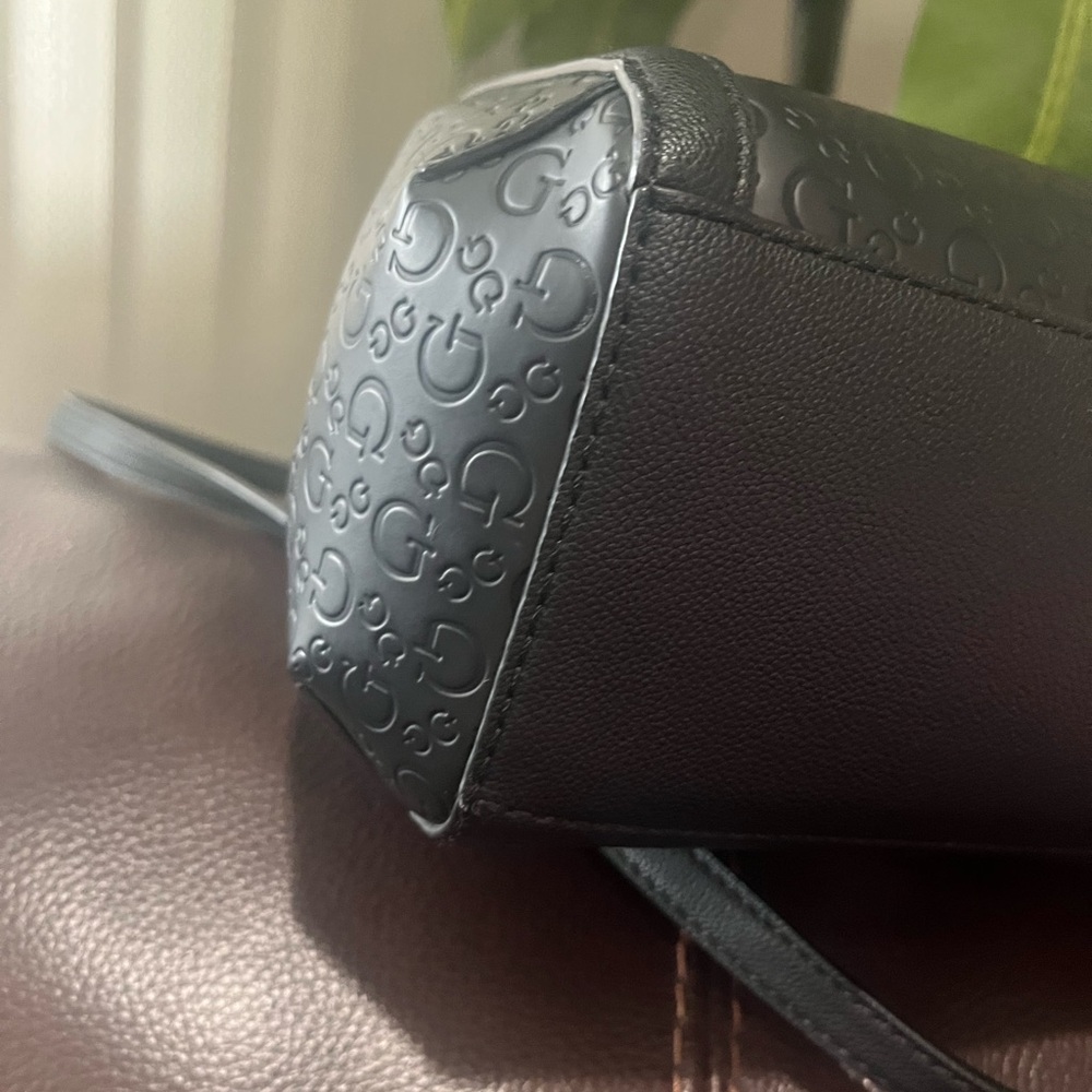 BLACK GUESS BAG 🖤 - Picture 10 of 12